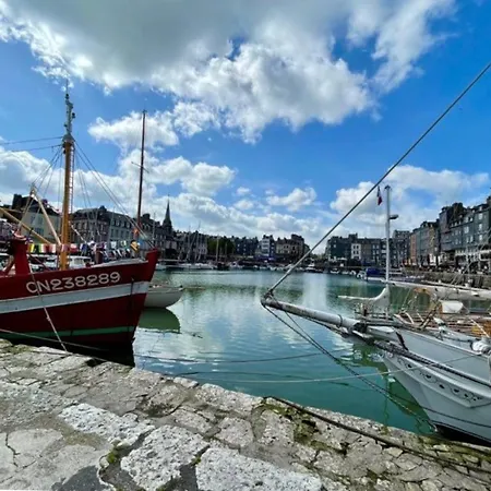 Homestay Chez Rejine Artiste Peintre Et Photographe *