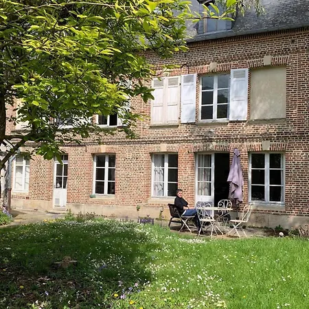 Homestay Chez Rejine Artiste Peintre Et Photographe *