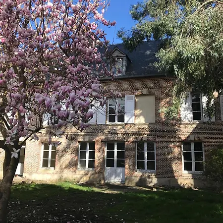 Homestay Chez Rejine Artiste Peintre Et Photographe
